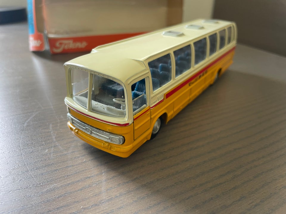 Modelbil, Tekno 950 Mercedes Bus