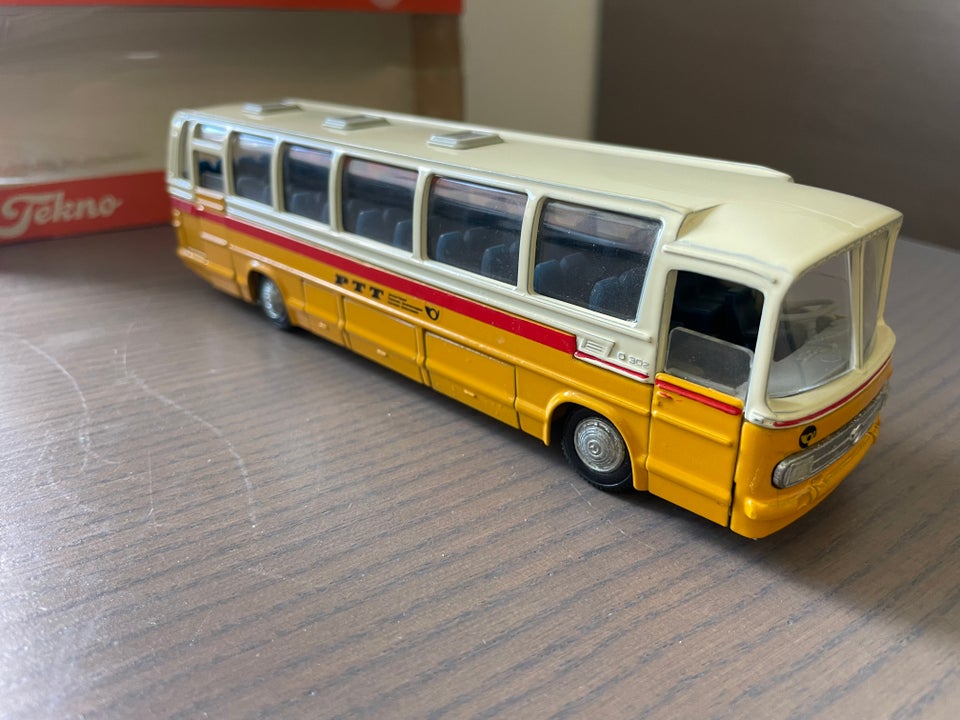 Modelbil, Tekno 950 Mercedes Bus