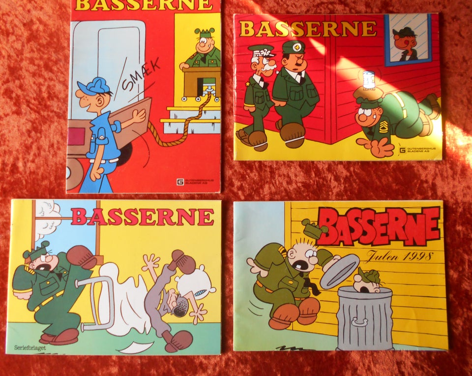 Bassernes årshæfte, Mort Walker,