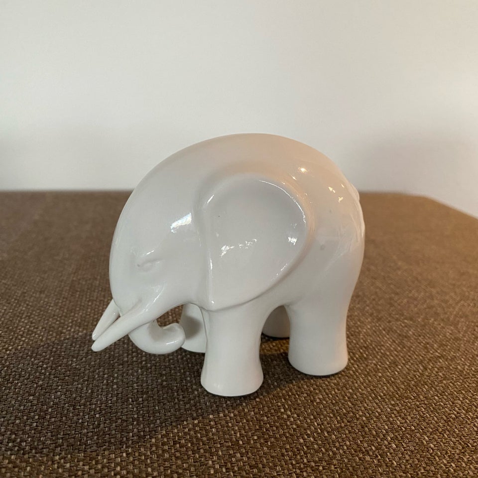 Porcelæn elefant, Ukendt