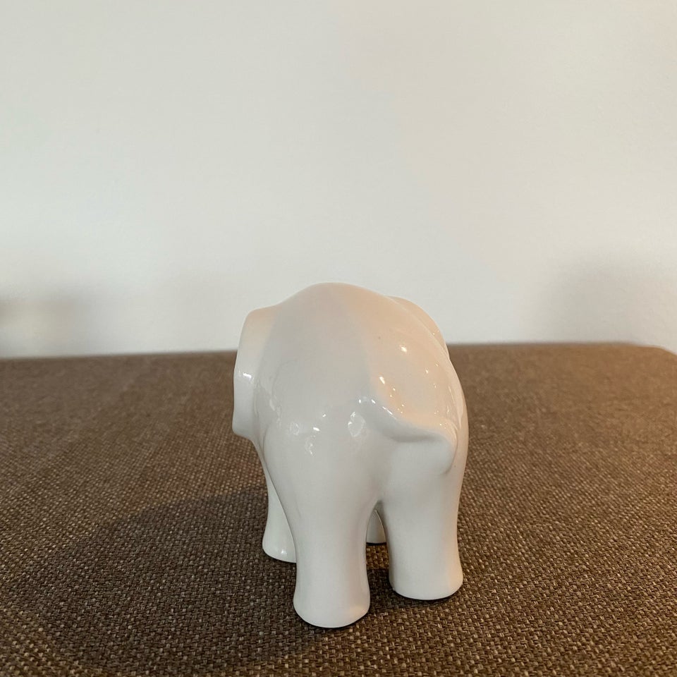 Porcelæn elefant, Ukendt