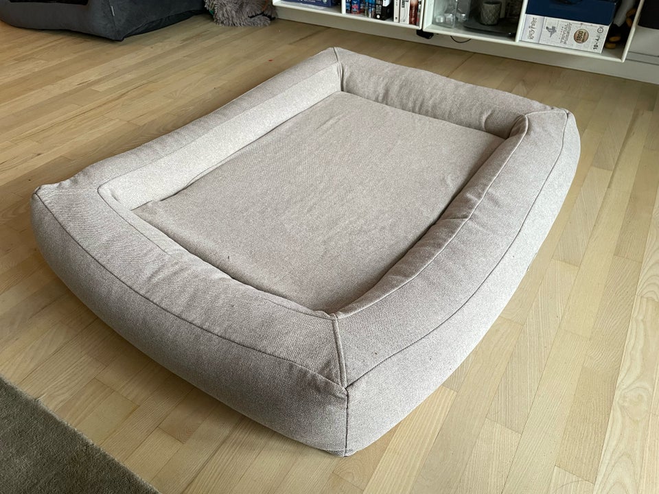 Hundeseng, Shiro  Malou box bed