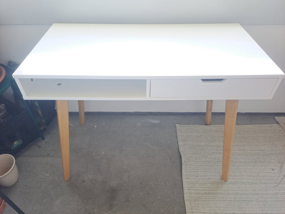 Skrivebord IKEA b: 100 d: 50