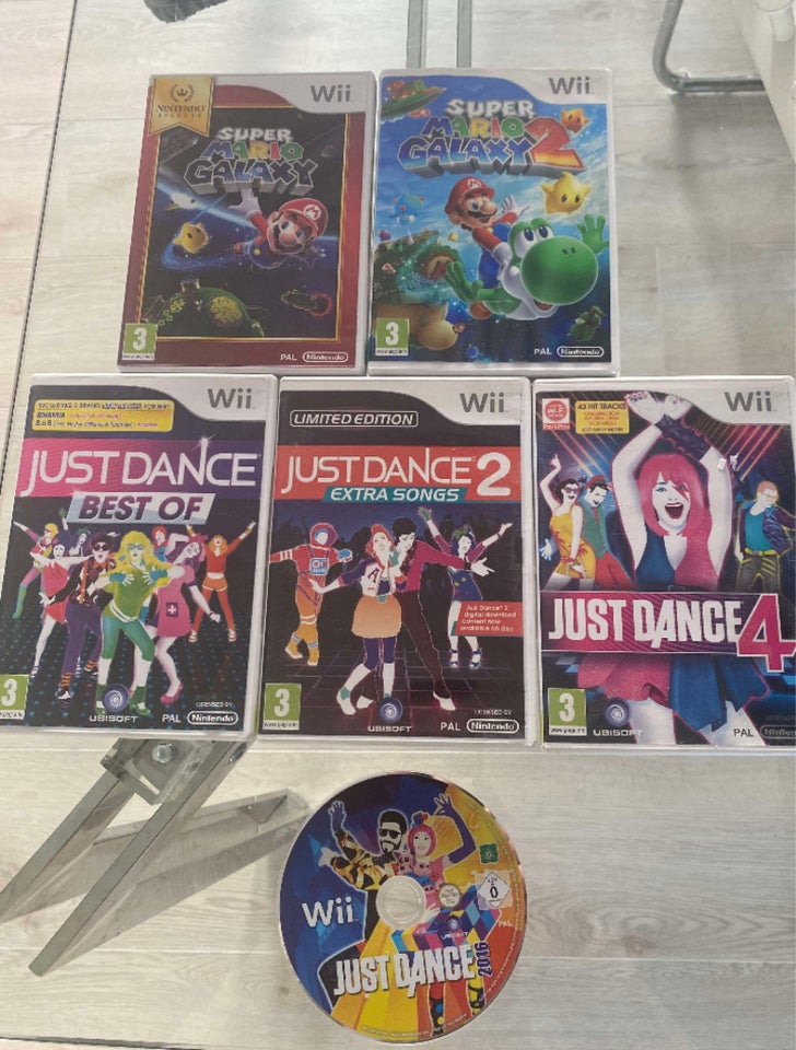 Wii spil Mario og Just Dance,