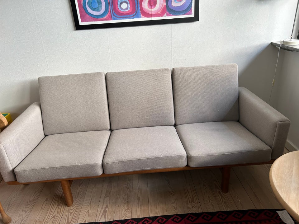 Hans J Wegner Ge235 Sofa