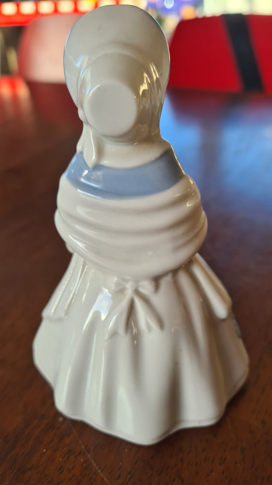 Porcelænsfigur - pige med