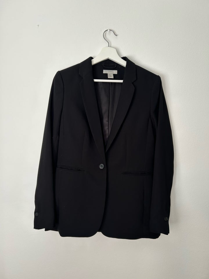 Blazer, str. 40, HM