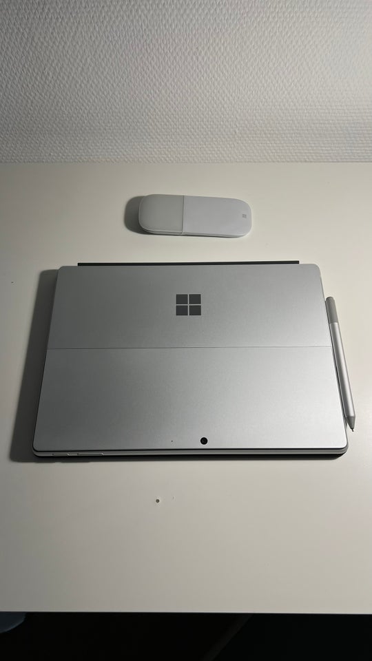 Microsoft Surface Pro 9, 8 GB ram,