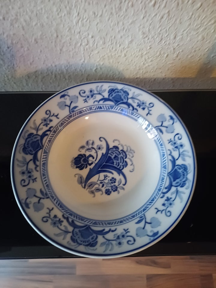 Porcelæn, 3 dybe tallerkener,