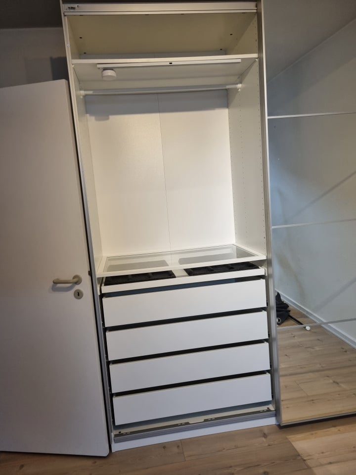 Garderobeskab, Ikea pax, b: 200 d: