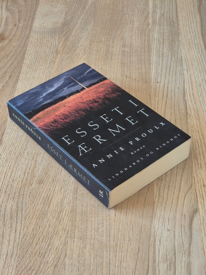 Esset i ærmet Annie Proulx genre: