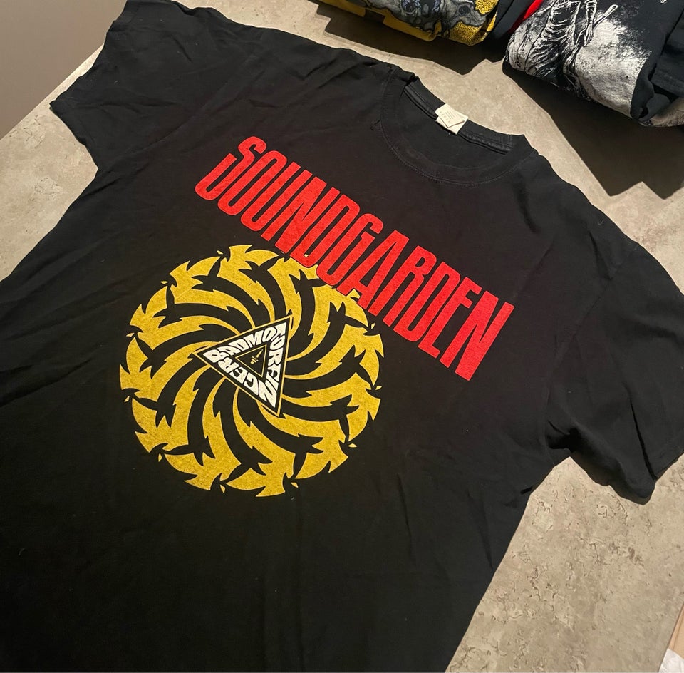 T-shirt Soundgarden str L