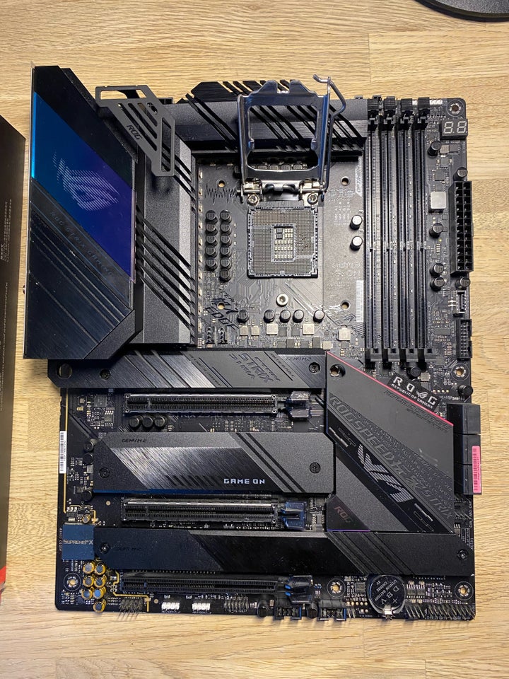 Defekt bundkort Asus Rog strix