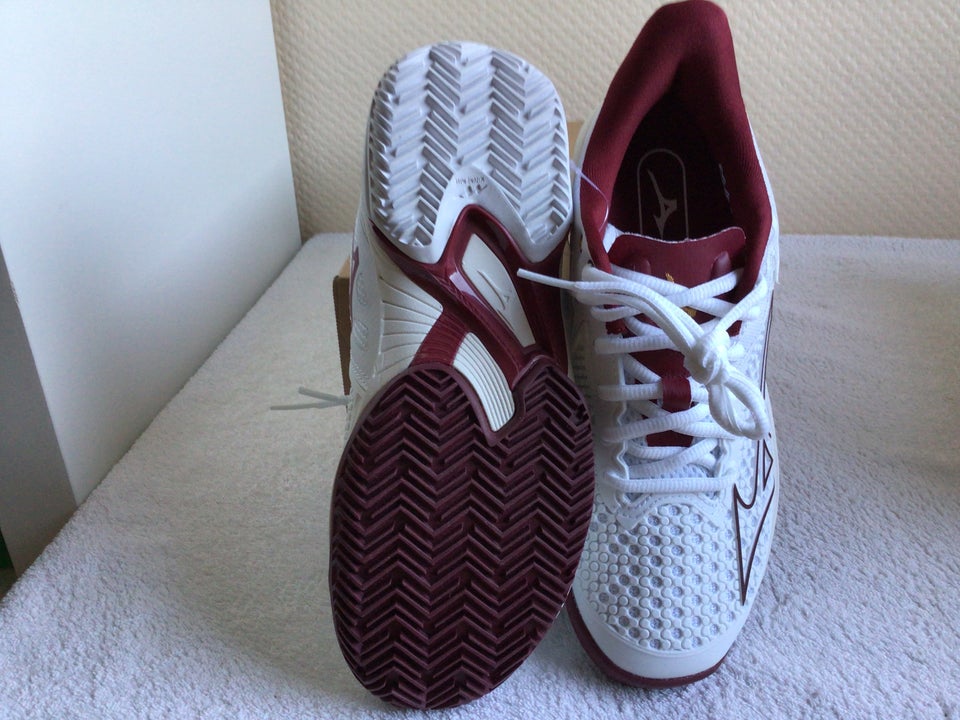 Tennissko, Mizuno, str. 36,5