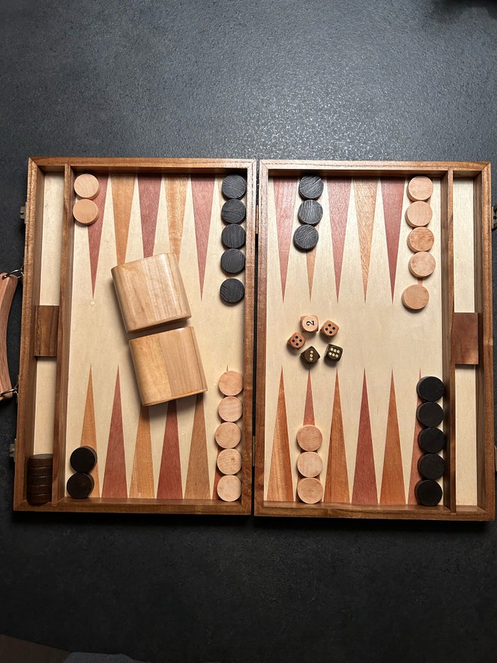 Flot backgammon i træ 28x50cm,