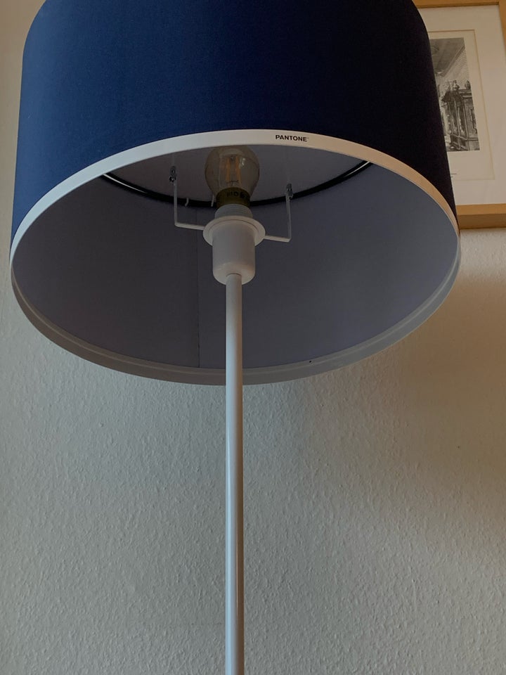 Lampe, PANTONE Capella