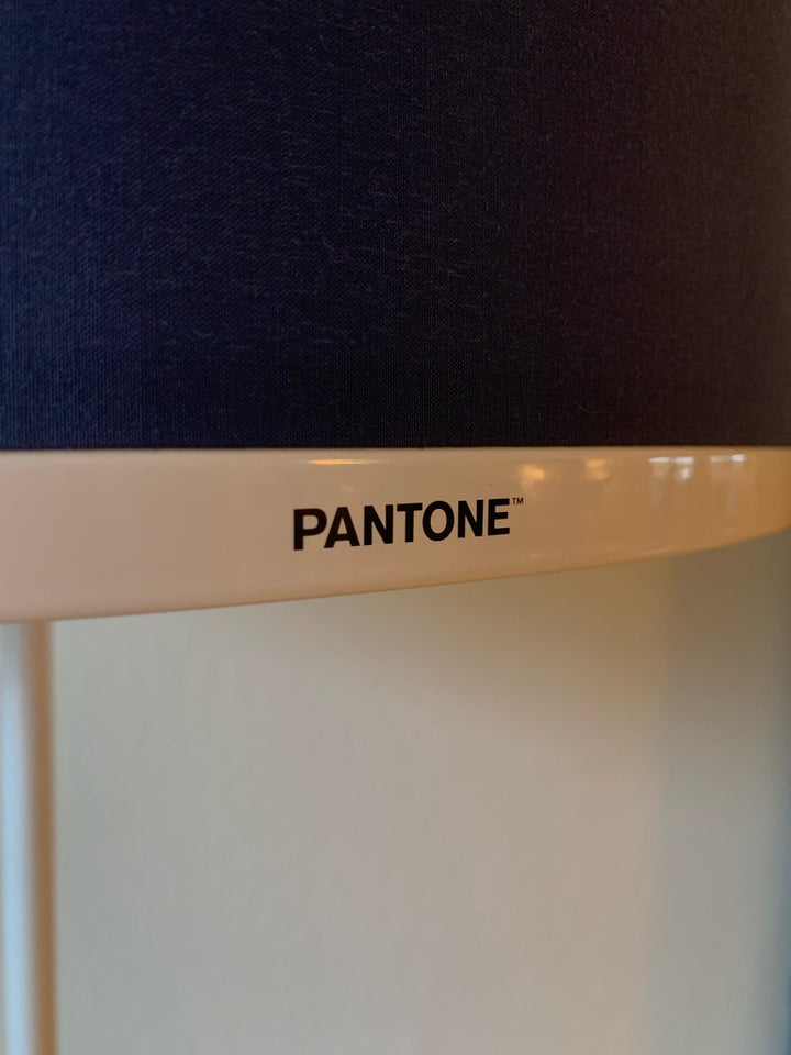 Lampe, PANTONE Capella