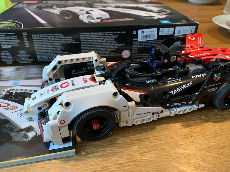 Lego Technic, 42137