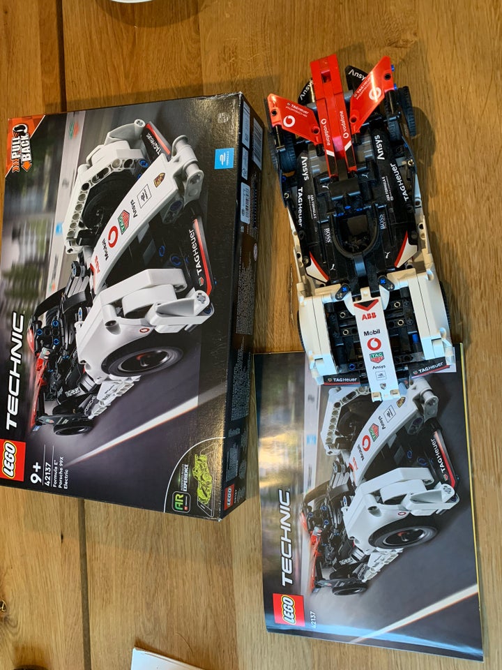 Lego Technic, 42137