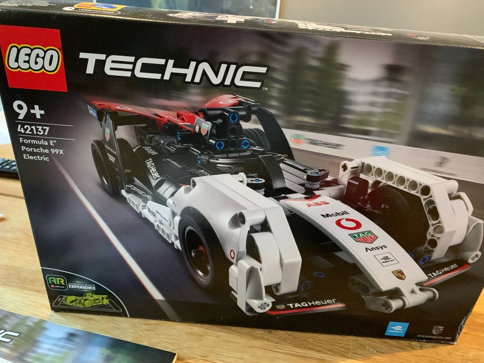 Lego Technic, 42137