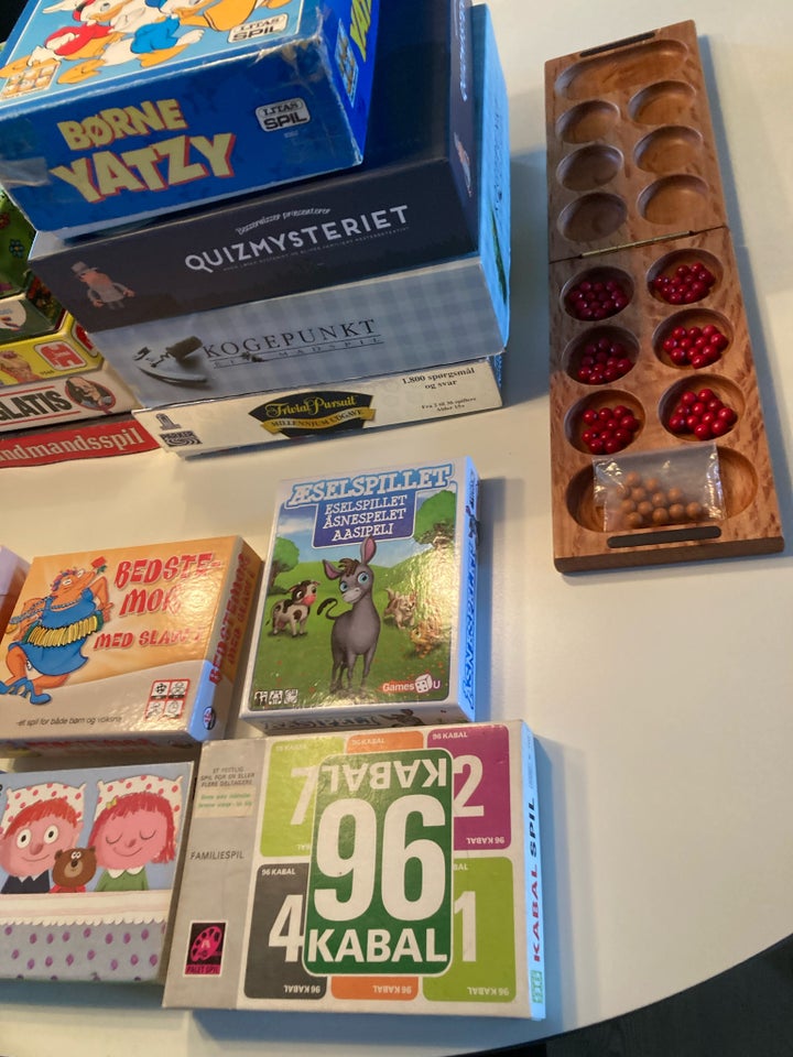 27 forskellige spil, Brætspil,