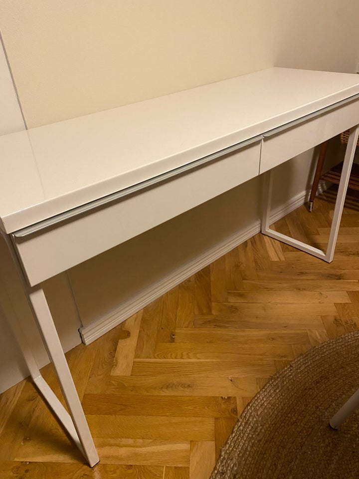 Skrivebord, Ikea, b: 120 d: 41