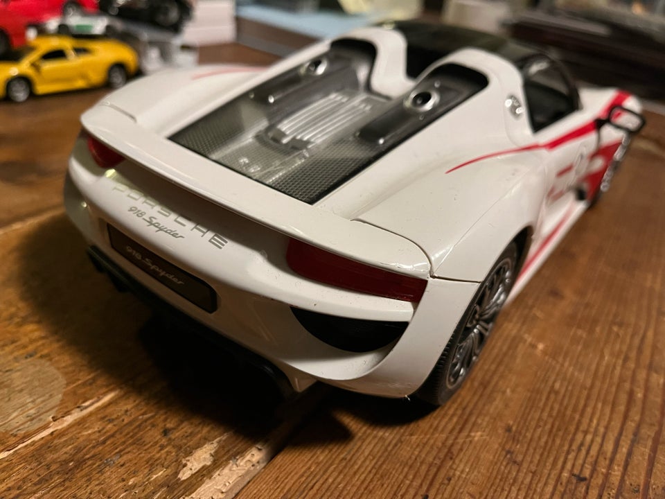 Modelbil, Porsche 98 Spyder, skala