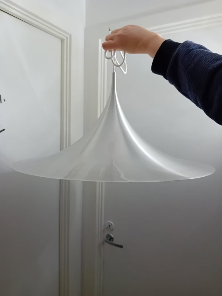 Pendel Light Studio By Horn