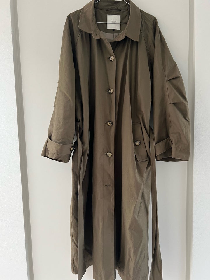 Trenchcoat str 42 Neo Noir