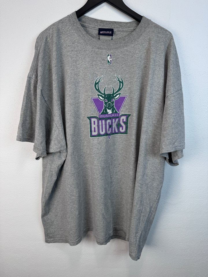 T-shirt, Vintage Milwaukee Bucks