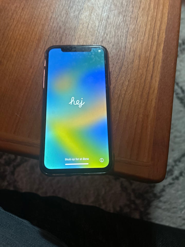 iPhone X, 64 GB, sort