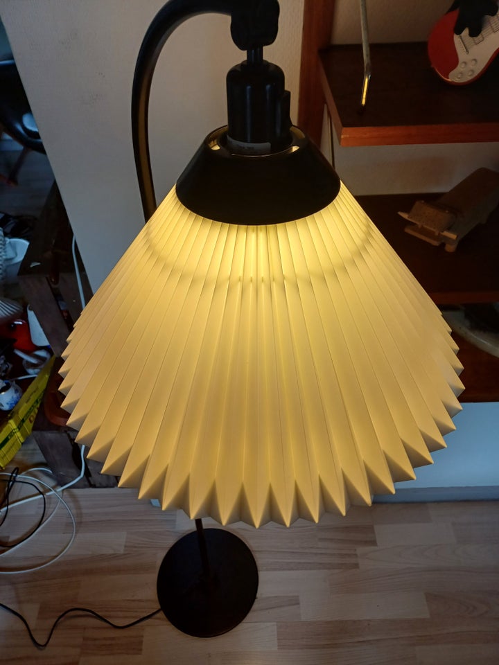 Le Klint 368 gulvlampe