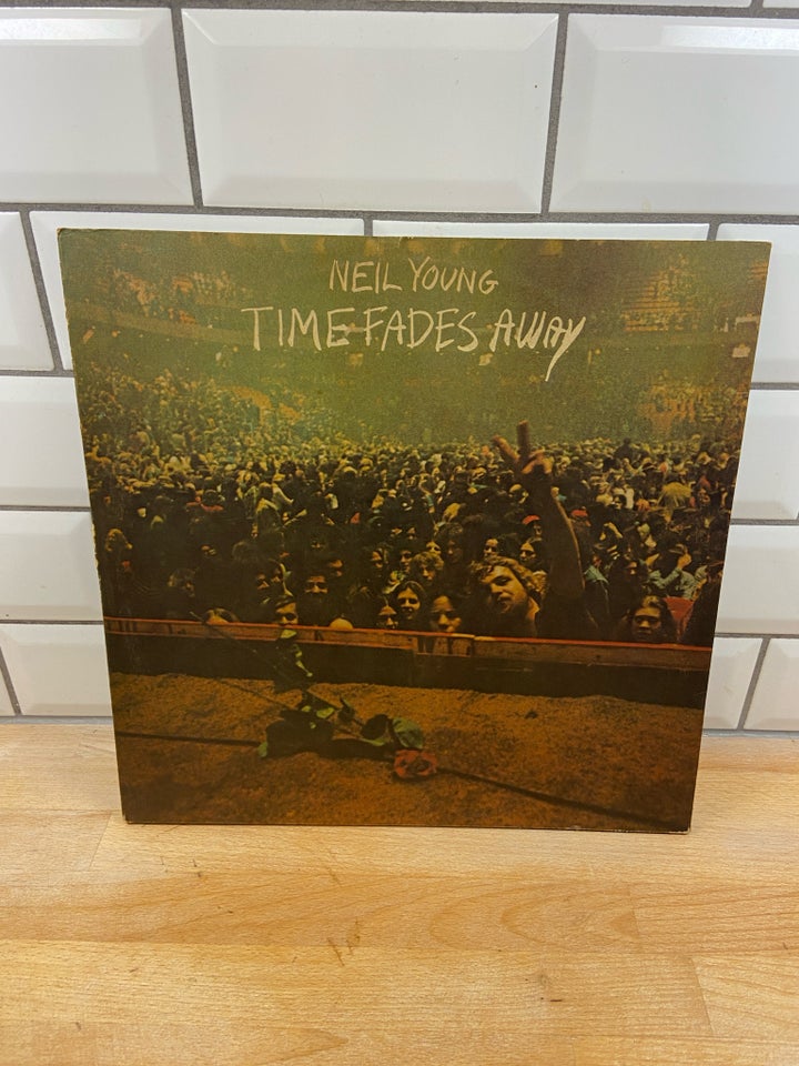 LP, Neil Young, Time Fades Away