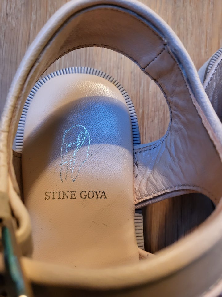 Sandaler str 38 Stine Goya