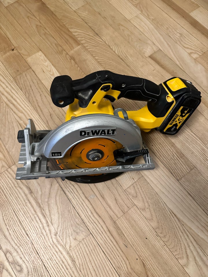 Rundsav, DeWalt