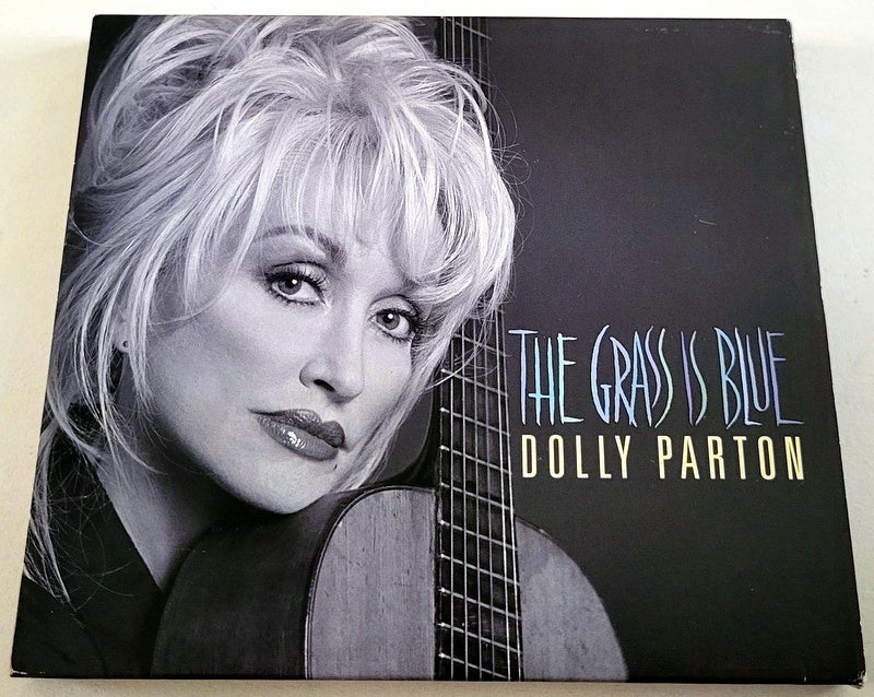 Dolly Parton: The grass is blue,