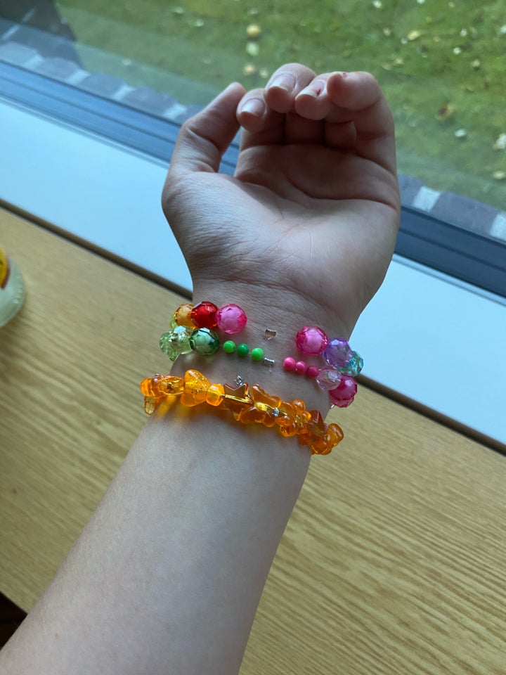 Armbånd, andet materiale,