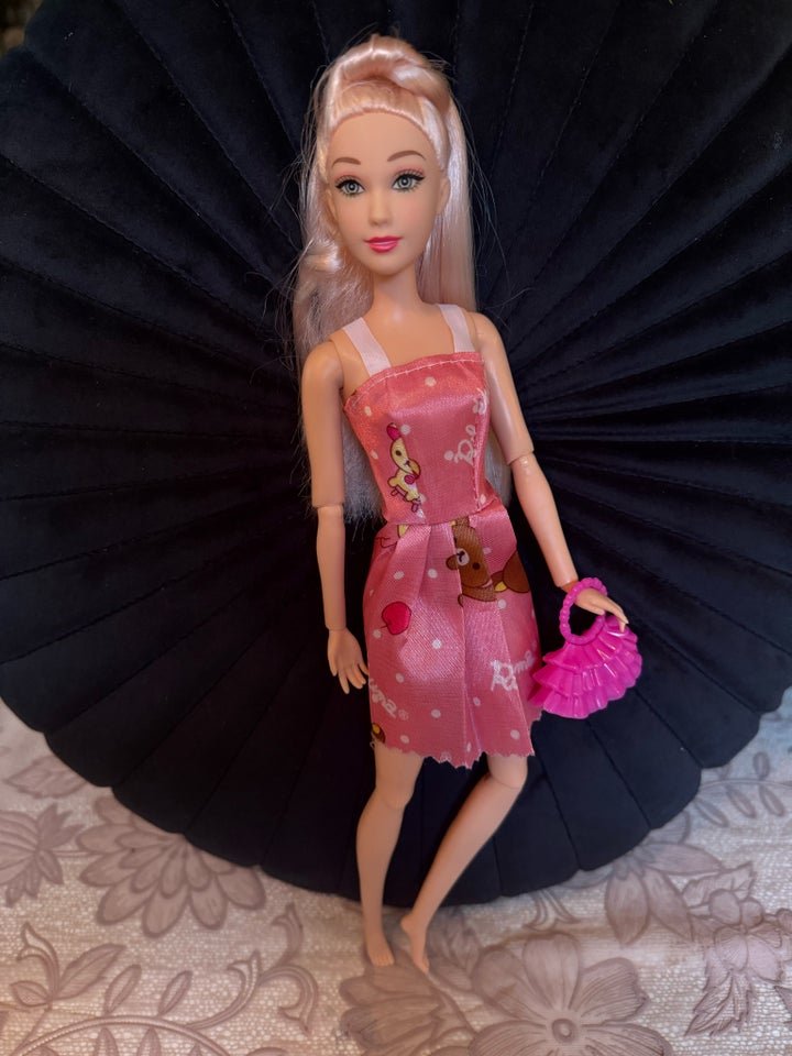 Barbie, Defa Lucy