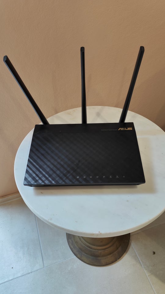 Router wireless Asus AC66U B1