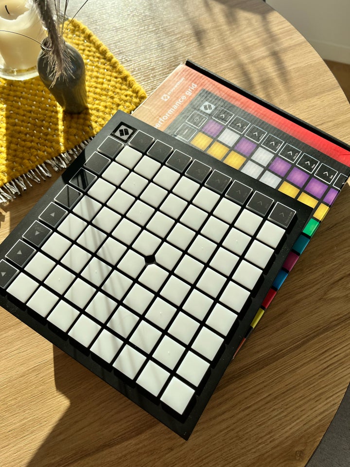 Midi Controller, Novation