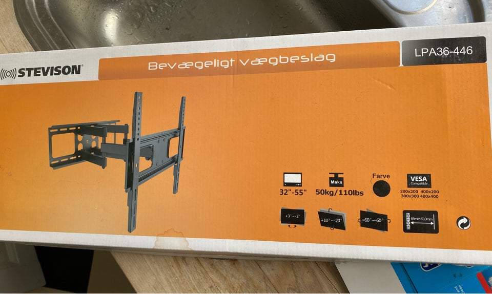 Bevægelig vægbeslag til TV,