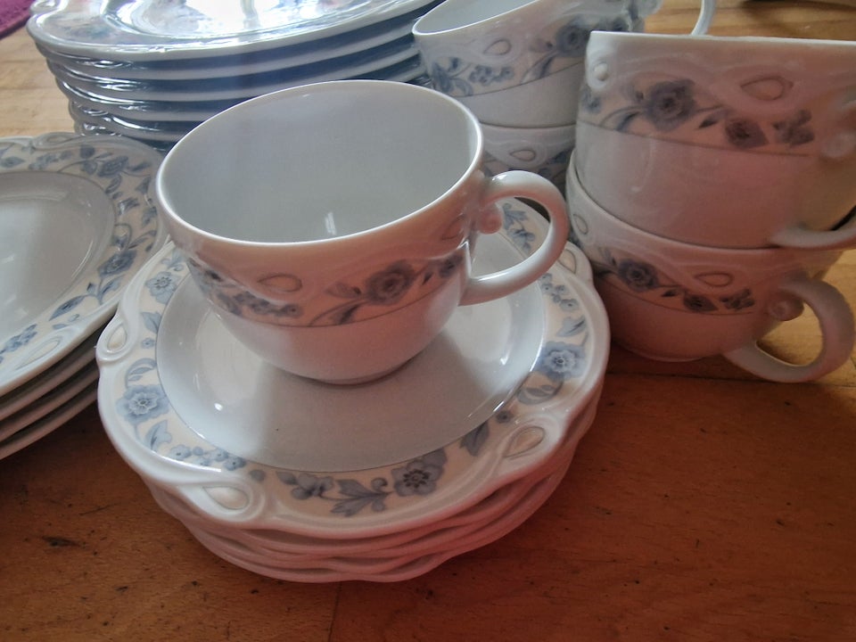 Porcelæn, Tallerkener, kaffe