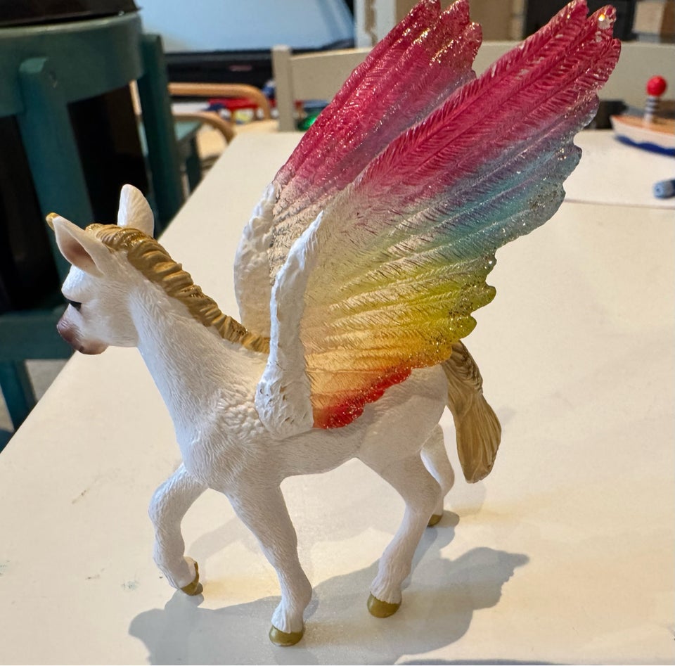 Dyr, Winged rainbow unicorn ,