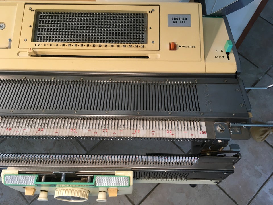 Strikkemaskine Brother KH800  KR