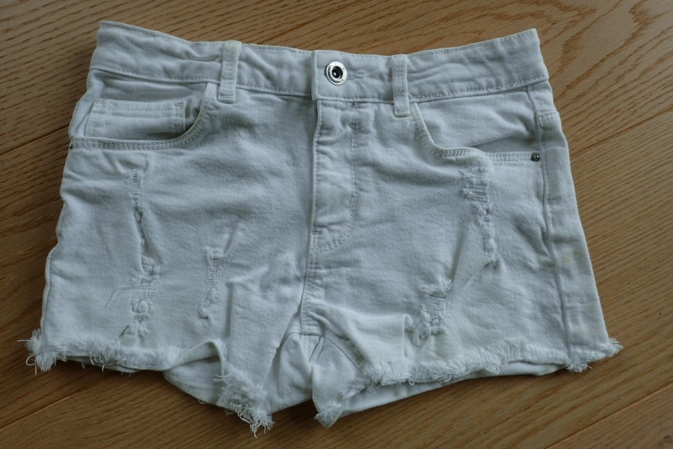 Shorts, NY * Hvide denim, Zara