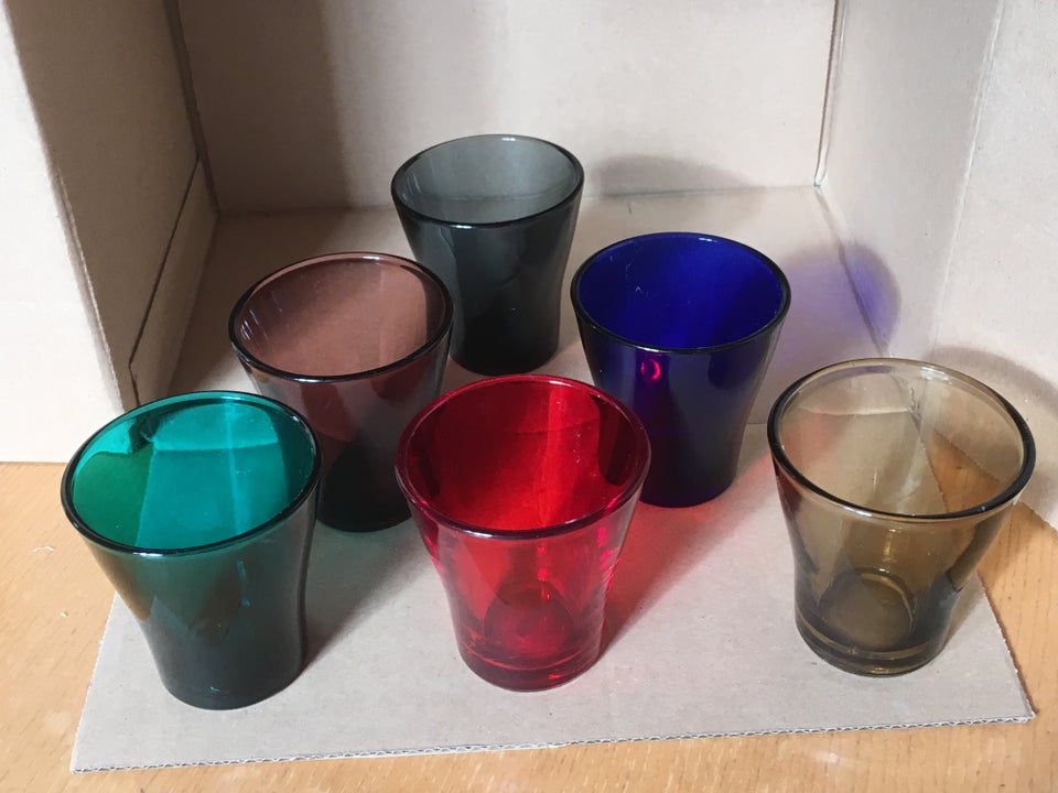 Glas, Drikkeglas, Farvede glas