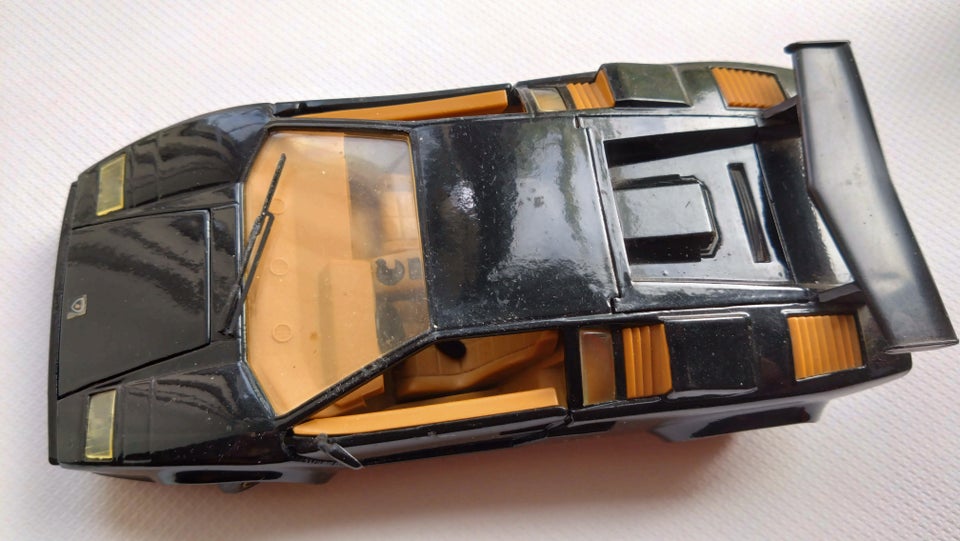 Biler, Lamborghini Countach 1:24