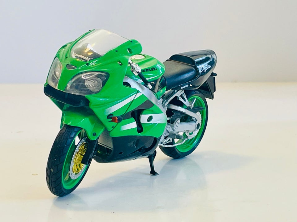 Modelmotorcykel, Maisto Kawasaki