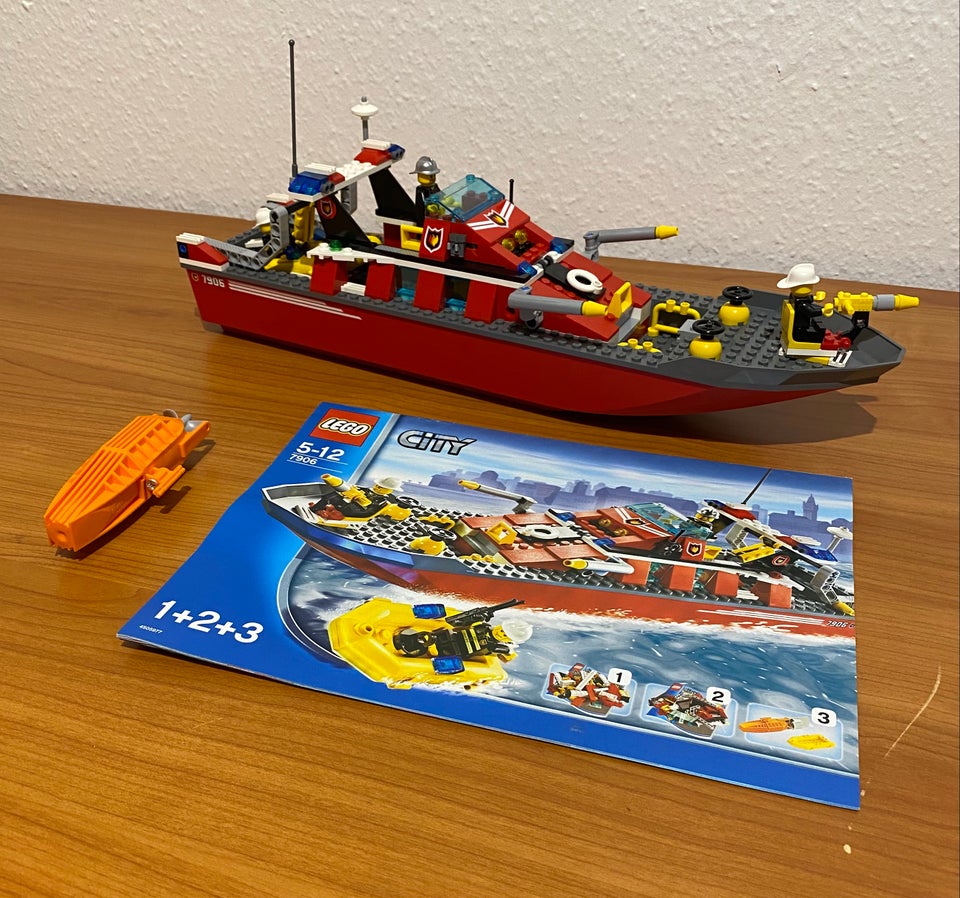 Lego City 7906 - Fire Boat