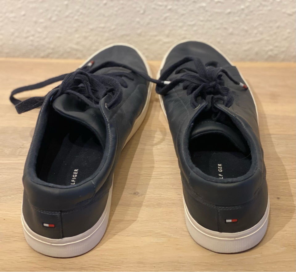 Sneakers Tommy Hilfiger str 44